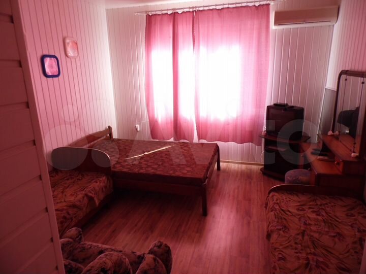 Комната 24 м² в 1-к., 2/2 эт.