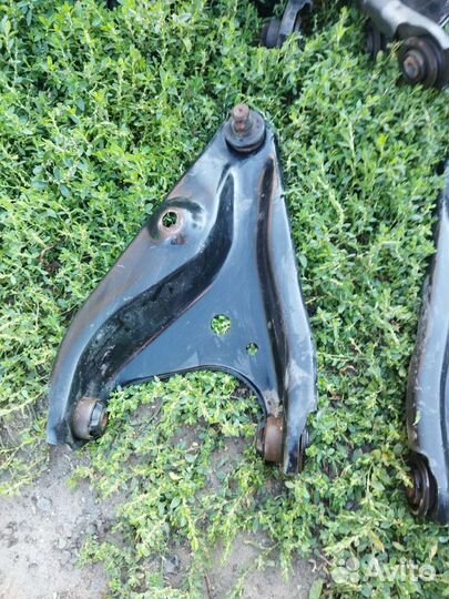 Рычаг Renault Logan / LADA Largus