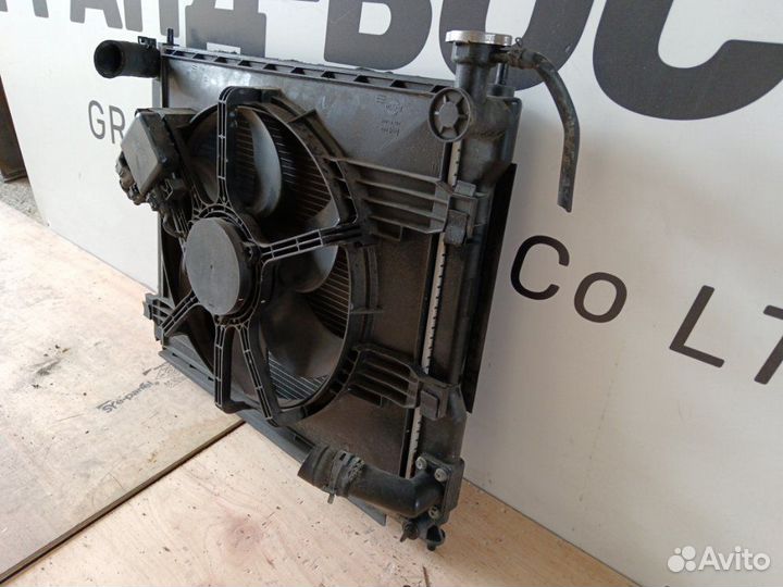 Радиатор охлаждения двигателя Nissan Lafesta NB30