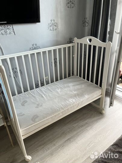 Детская кроватка