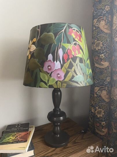 Лампа настольная