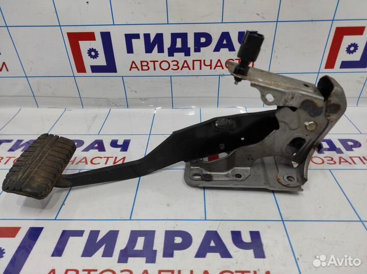 Педаль тормоза Mitsubishi Lancer X (CY) MN101625