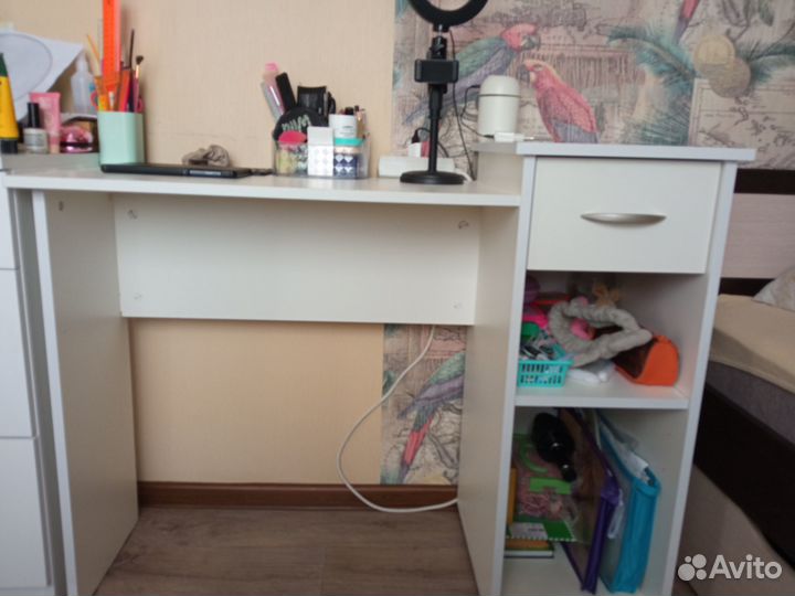 Письменный стол