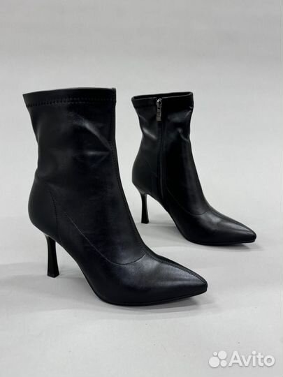 Сапоги женские на шпильке