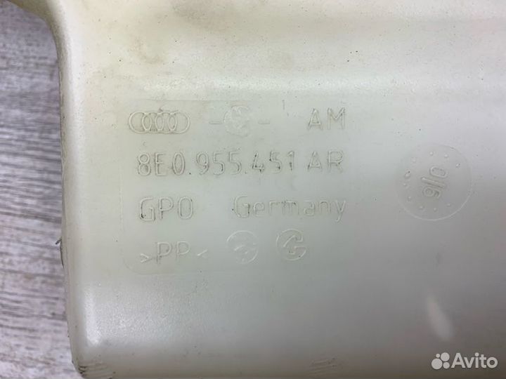 Бачок омывателя Audi A4 универсал ALT 2006