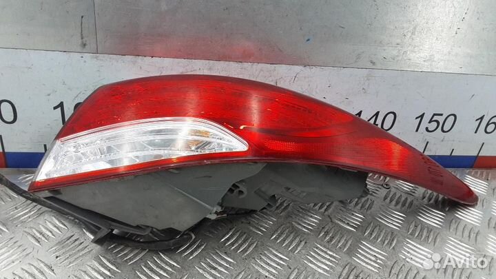 Фонарь задний правый Hyundai i40