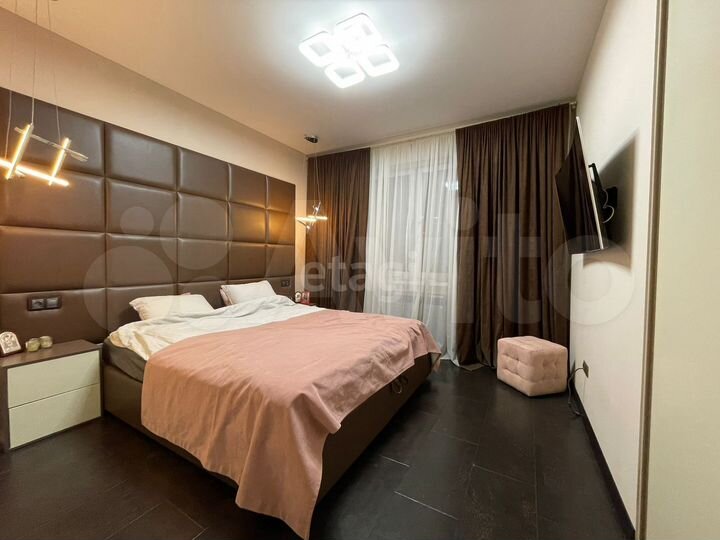 3-к. квартира, 117 м², 8/17 эт.