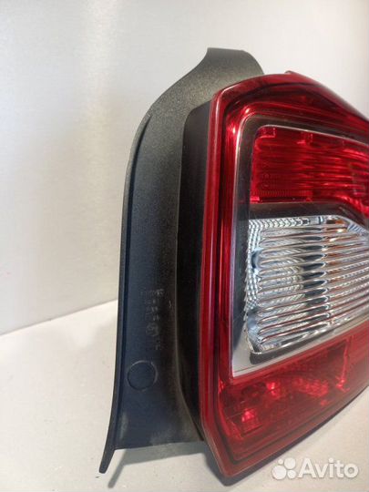 Фонарь правый Renault Logan 2 K7MA812 2014