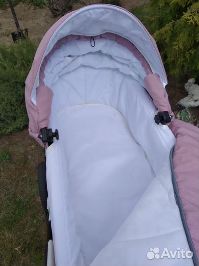 Продам детскую коляску 2в1