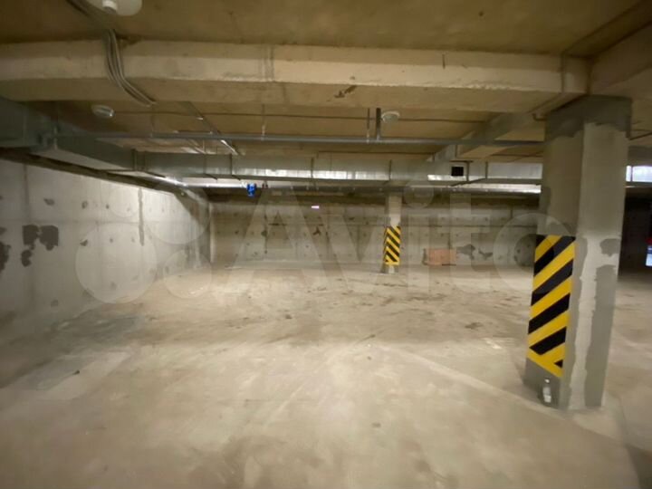 Машиноместо, 15 м²