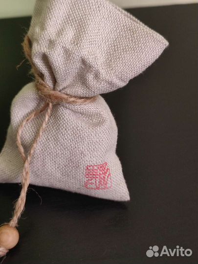 Сувенир мишка из дерева