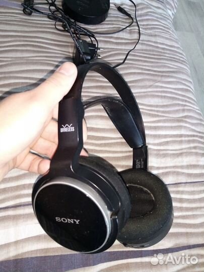 Беспроводные радио наушники Sony