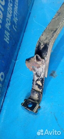 Крепление бензобака Opel Zafira A минивен Z18XE