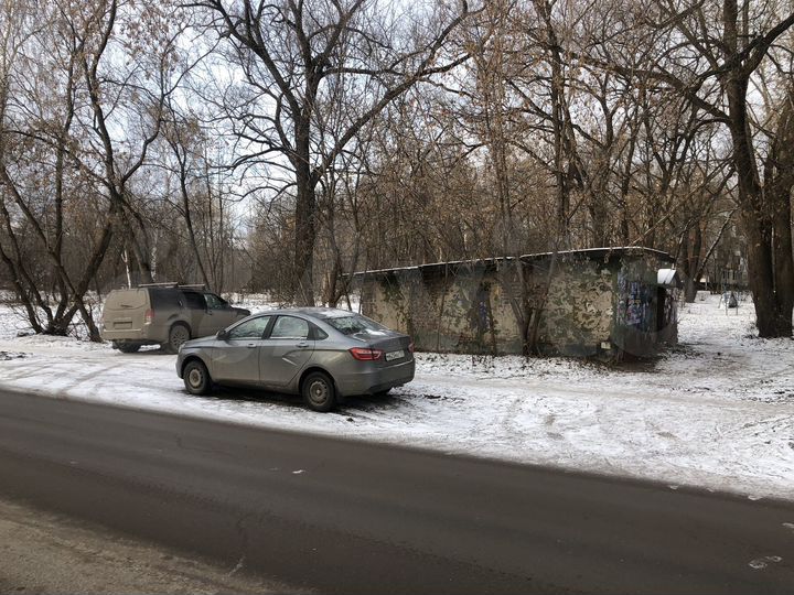 Гараж, > 30 м²