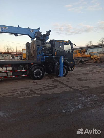 FAW J6 3250 с КМУ, 2013