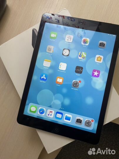 iPad airWi-Fi Cellular 32GB Space Gray