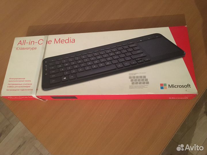 Беспроводная клавиатура Microsoft с тачпадом дляtv