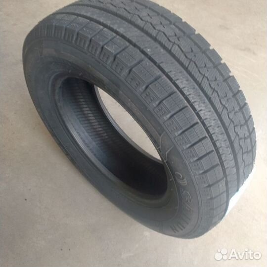 Sailun Ice Blazer Arctic 215/50 R17 91T