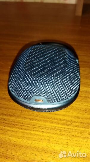 Bluetooth колонка jbl clip 4 / 10 часов