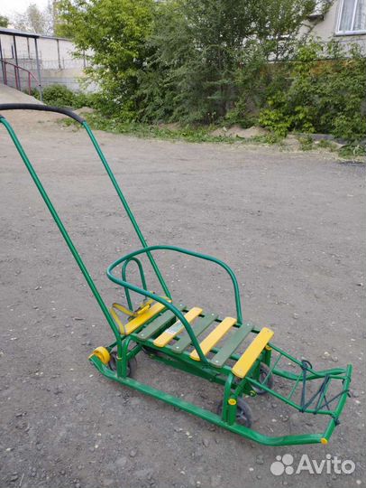 Детские санки на колесах
