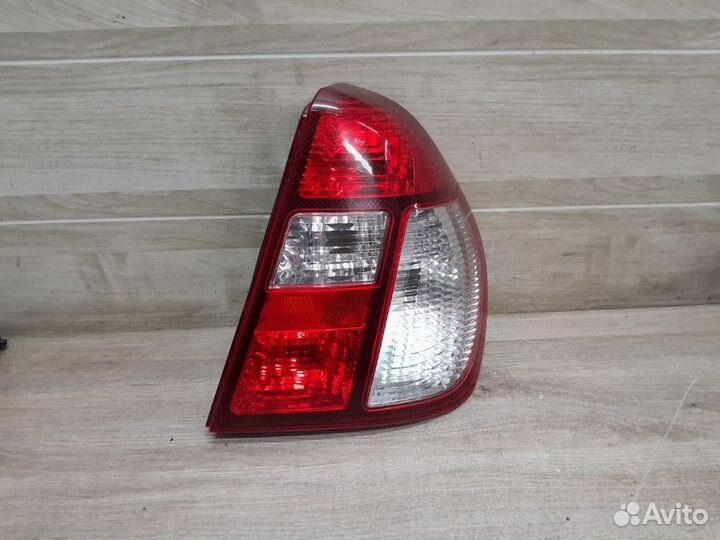 Фонарь задний правый Renault Symbol I рестайлинг 2