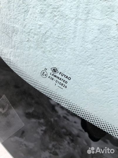 Bmw X6 f16 - лобовое стекло