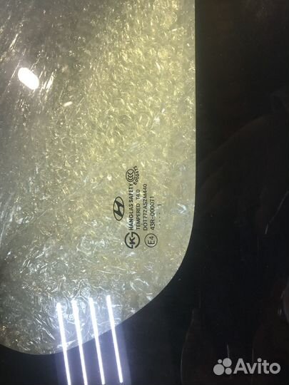 Стекло двери боково правой Hyundai H-1 Starex