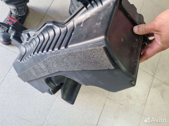 Сабвуфер Toyota land cruiser 200