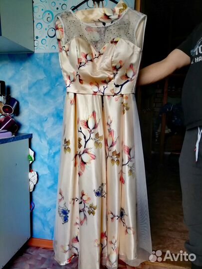 Вечернее платье