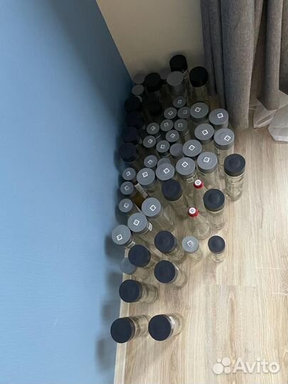 Бутылка стеклянная Voss Восс