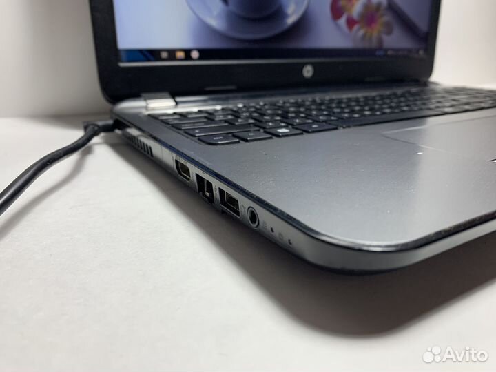 Игровой ноутбук HP i3/8gb/2видеокарты/ssd