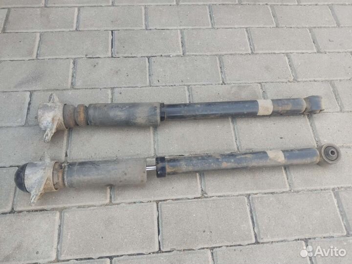 Амортизатор задний Шкода Фабия 1, 2