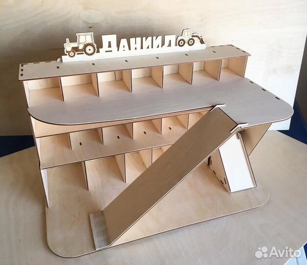 Гараж, парковка для машинок