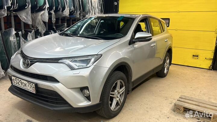 Лобовое стекло Toyota Rav4 с обогревом