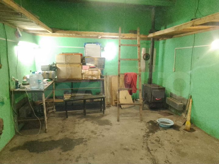 Гараж, > 30 м²