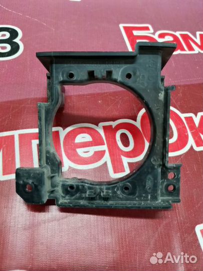 Кронштейн птф передний правый LADA Vesta