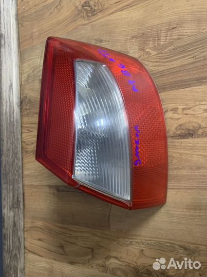 Фонарь правый Audi A4 B6
