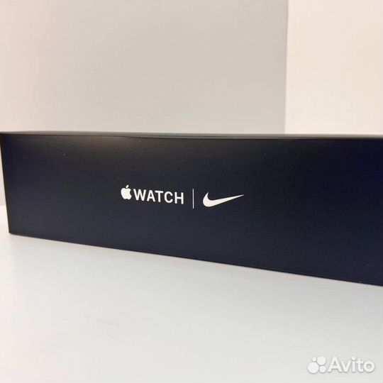 Часы Apple Watch Nike