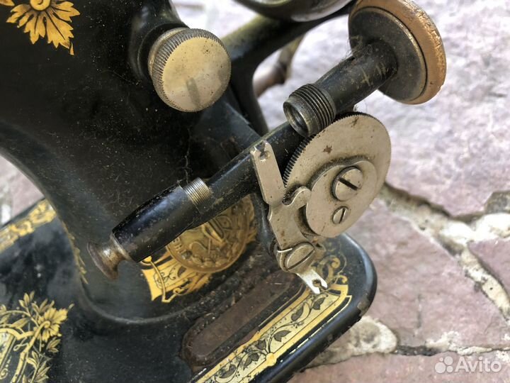 Швейная машинка Singer