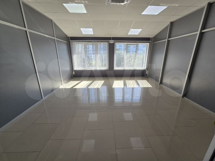 Отличный офис или Салон п-кт Ген. Острякова, 28 м²