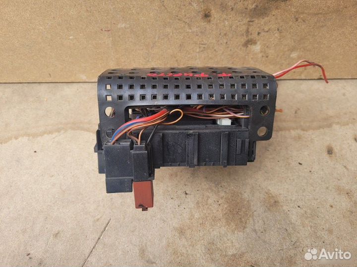 Блок предохранителей Ford Fiesta DX