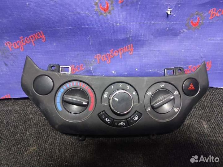 Блок управления печкой Chevrolet Aveo 1.4Л 2010