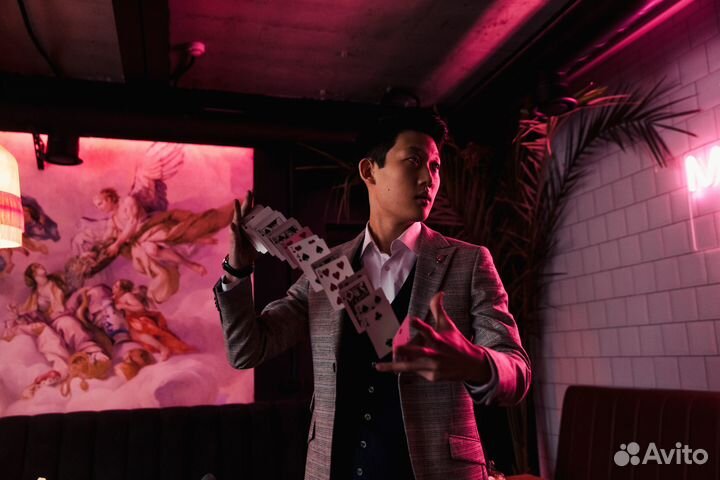 Фокусник, иллюзионное шоу на праздник