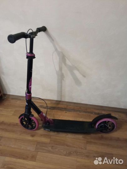Самокат, выдерживает до 100 кг