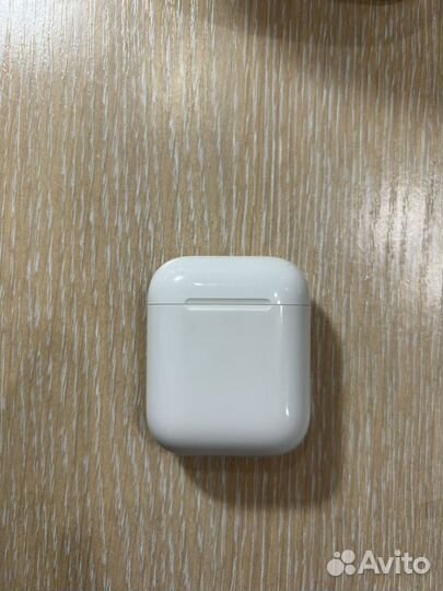 Наушники apple AirPods 2 (левый и кейс)