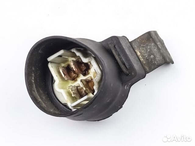 Реле вентилятора кондиционера Mitsubishi Pajero 2