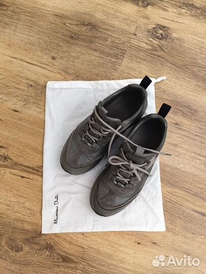 Кроссовки женские 39 р massimo dutti