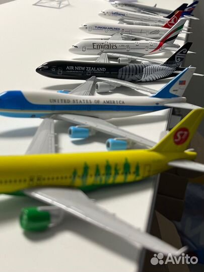 Модель самолета emirates airbus 380