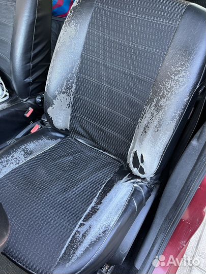 Автомобильные чехлы Рено Логан