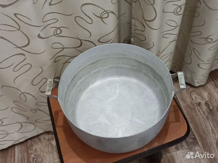 Кастрюля алюминиевая